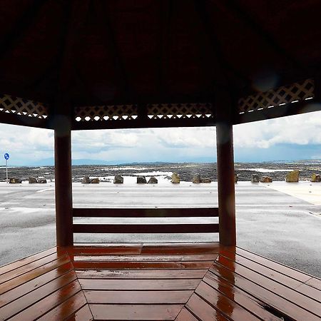 Gyeryonggil Pension Чеджу Екстериор снимка